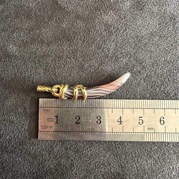 David Yurman Tusk Amulet Pendant in 18K Yellow Gold w/ Botswana Agate - Picture 11 of 11